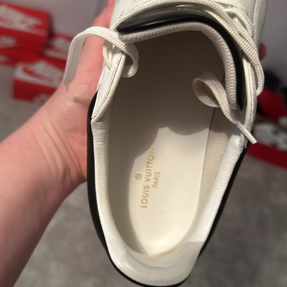 Louis Vuitton men’s sneakers - Picture 8 of 13